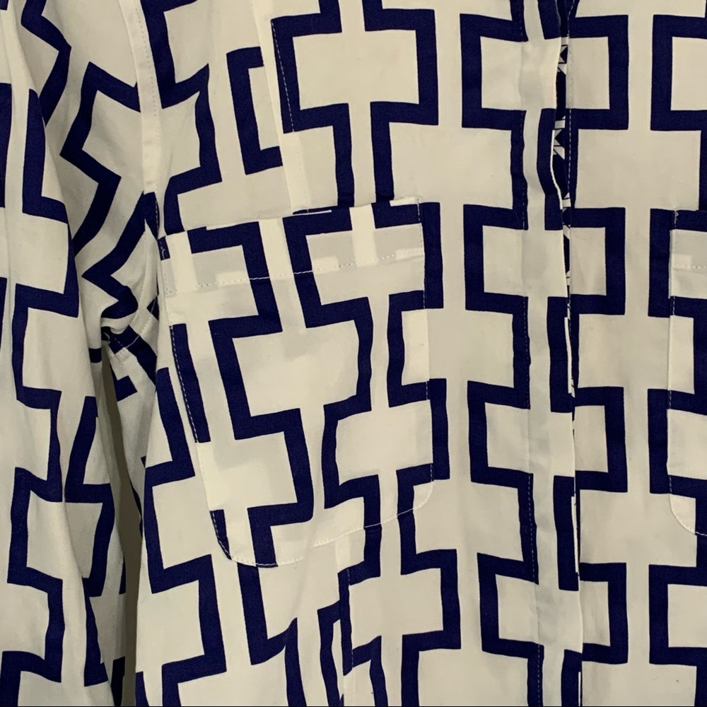 Tizzie Geometrical Print Button Down Top - Picture 4 of 10